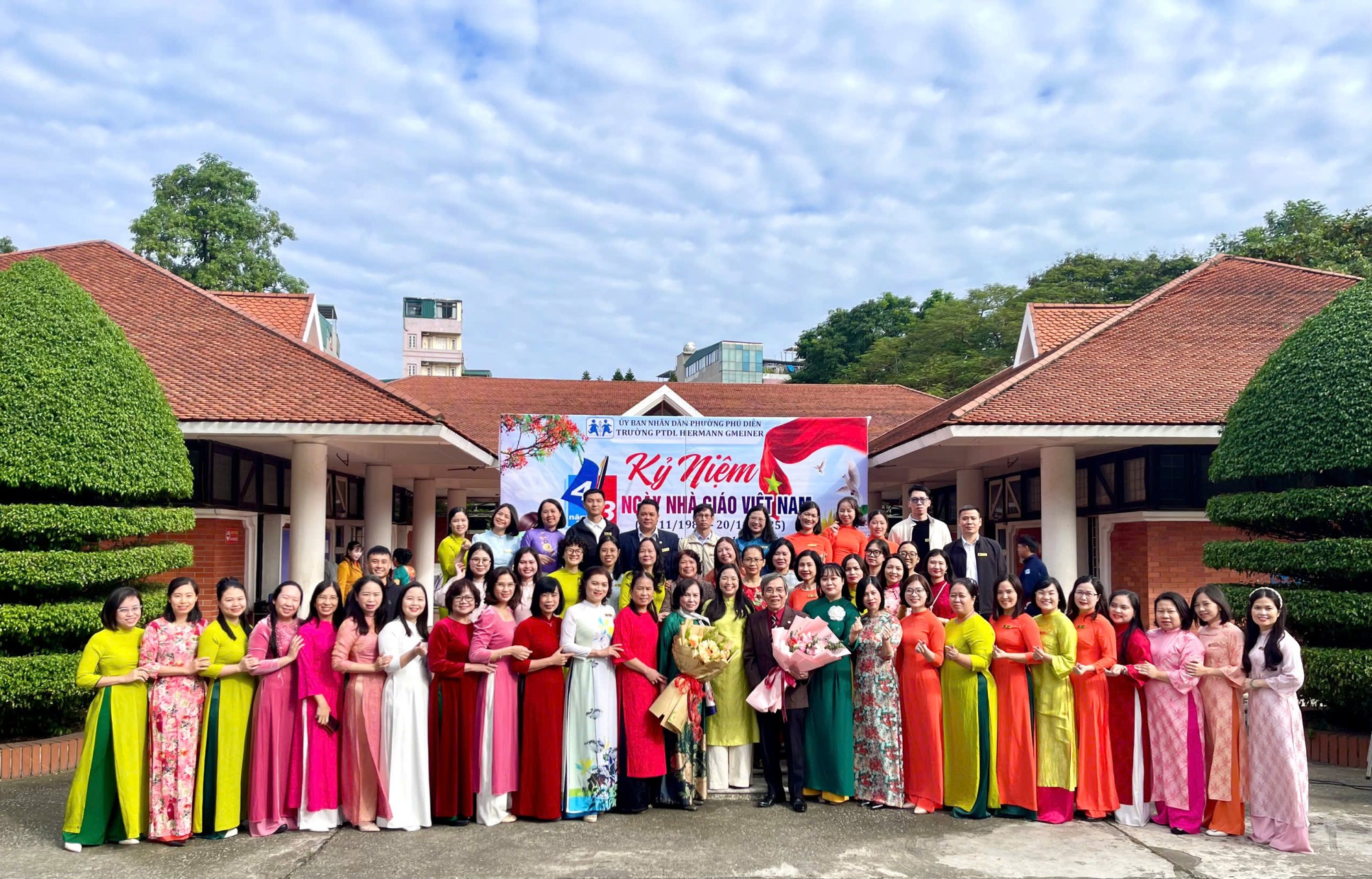 LỄ TRI ÂN 20/11 - NGÀY TÔN VINH NGƯỜI THẦY NGƯỜI CÔ